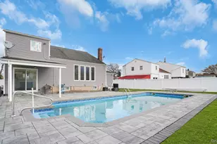 300 W 21st St, Deer Park, NY 11729 - Photo 23