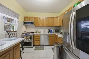 32 Franklin Ave, Lynbrook, NY 11563 - Photo 13