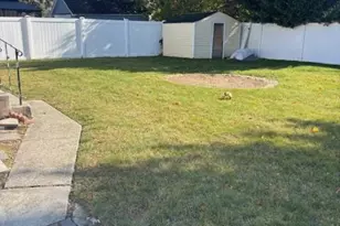 84 E Greenwich Ave, Roosevelt, NY 11575 - Photo 5