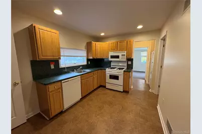 3 Brookwood Street, Glen Head, NY 11545 - Photo 5