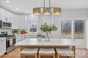 32 Meadow View Ct, Lagrangeville, NY 12540 - Photo 11