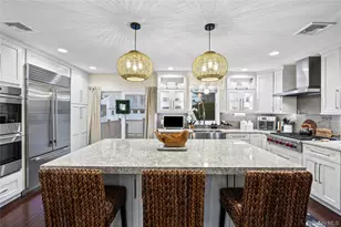 3641 Sarah Dr, Wantagh, NY 11793 - Photo 9