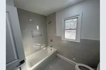 74 Jerusalem Avenue, Massapequa, NY 11758 - Photo 15