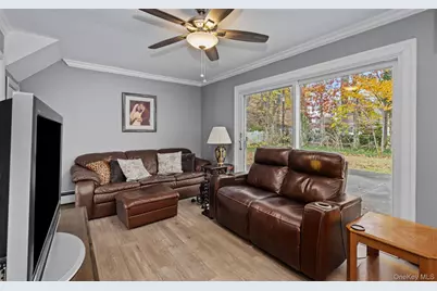 19 Barnwell Lane, Stony Brook, NY 11790 - Photo 9