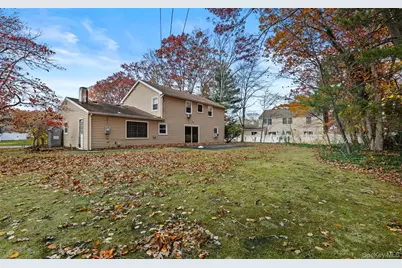 19 Barnwell Lane, Stony Brook, NY 11790 - Photo 17