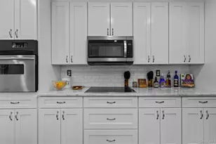 19 Barnwell Ln, Stony Brook, NY 11790 - Photo 5