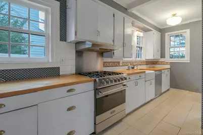 733 Stuart Avenue, Mamaroneck, NY 10543 - Photo 11