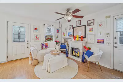 156 Clinton Avenue, Patchogue, NY 11772 - Photo 7