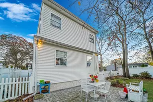 156 Clinton Ave, Patchogue, NY 11772 - Photo 33