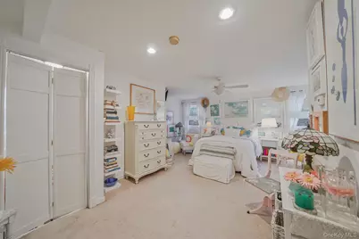 156 Clinton Avenue, Patchogue, NY 11772 - Photo 17