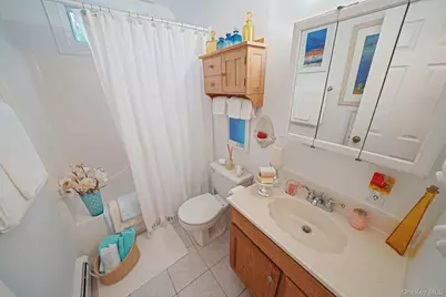 156 Clinton Avenue, Patchogue, NY 11772 - Photo 23