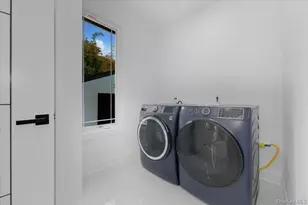 25 Countisbury Ave, Valley Stream, NY 11580 - Photo 13