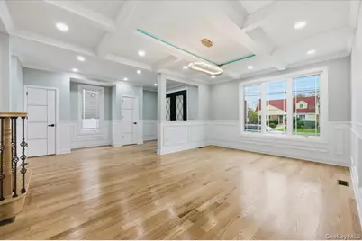 25 Countisbury Avenue, Valley Stream, NY 11580 - Photo 5