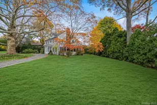 1 Deepdale Dr, Great Neck, NY 11021 - Photo 33