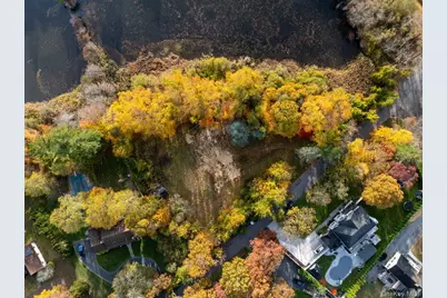 81 Old Broadway Avenue, Sayville, NY 11782 - Photo 23