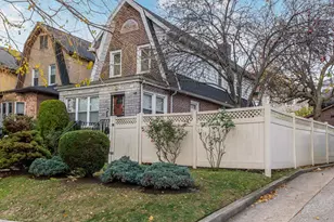 1813 Willow Ln, Bronx, NY 10461 - Photo 1