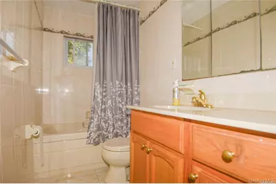 29 Andover Drive, Deer Park, NY 11729 - Photo 5