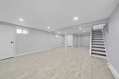 11942 189th Street, Saint Albans, NY 11412 - Photo 17