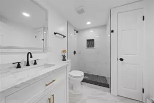 119-42 189th St, Saint Albans, NY 11412 - Photo 19