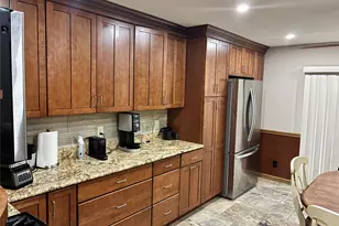 86 Scarcliffe Dr, Malverne, NY 11565 - Photo 5