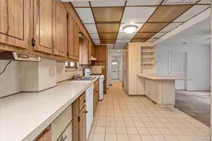 8 Jackson St, Glen Cove, NY 11542 - Photo 9