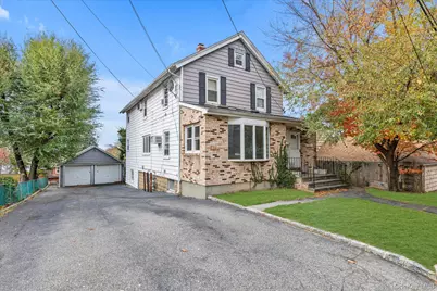 8 Jackson Street, Glen Cove, NY 11542 - Photo 3