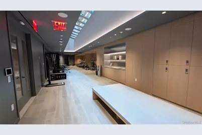 135 E 47th Street #21A, New York, NY 10017 - Photo 19