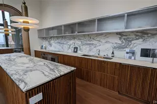 135 E 47th St, New York, NY 10017 - Photo 13