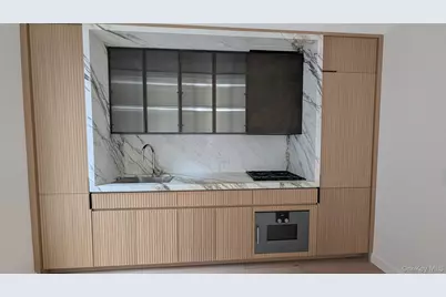 135 E 47th Street #21A, New York, NY 10017 - Photo 1