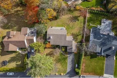 4 Wagon Wheel Road, Mamaroneck, NY 10543 - Photo 3