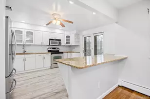 14 Hilton Ct, Hicksville, NY 11801 - Photo 7