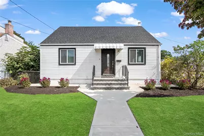 1 Center Court, Bethpage, NY 11714 - Photo 3