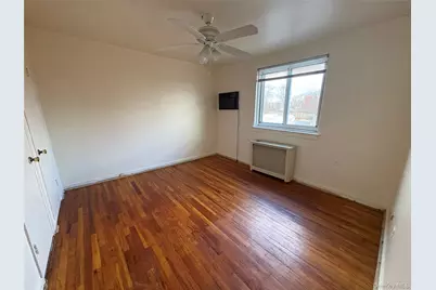 263-18 73 Avenue #2nd Floor, Glen Oaks, NY 11004 - Photo 7