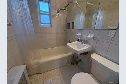263-18 73 Avenue #2nd Floor, Glen Oaks, NY 11004 - Photo 9