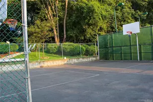 263-18 73 Ave, Glen Oaks, NY 11004 - Photo 13