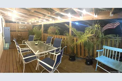 15 Whalers Path, Calverton, NY 11933 - Photo 17