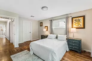 5 Terry Ln, Plainview, NY 11803 - Photo 13