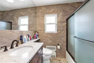 590 Langley, West Hempstead, NY 11552 - Photo 9