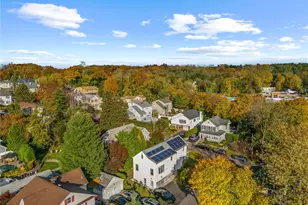 9 Hillside Ave, Glen Head, NY 11545 - Photo 25