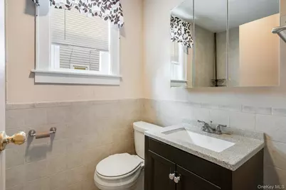 36 Spruce Street, Poughkeepsie, NY 12601 - Photo 9