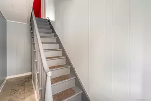 36 Spruce St, Poughkeepsie, NY 12601 - Photo 3