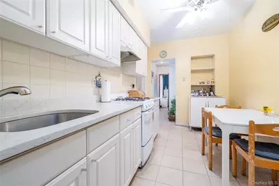 2060 64th Street, Brooklyn, NY 11204 - Photo 7