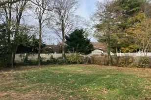 878 County Line Rd, Amityville, NY 11701 - Photo 13