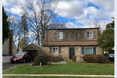 878 County Line Road, Amityville, NY 11701 - Photo 15