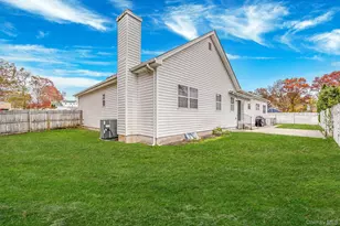 1 Monaco Ct, Ronkonkoma, NY 11779 - Photo 29