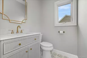 39 Cobalt Ln, Westbury, NY 11590 - Photo 21