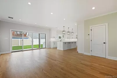 39 Cobalt Lane, Westbury, NY 11590 - Photo 11