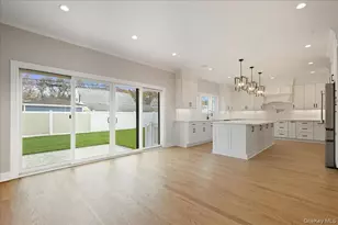 39 Cobalt Ln, Westbury, NY 11590 - Photo 13