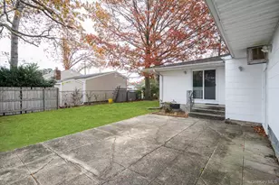 17 Evans Ave, Farmingdale, NY 11735 - Photo 23