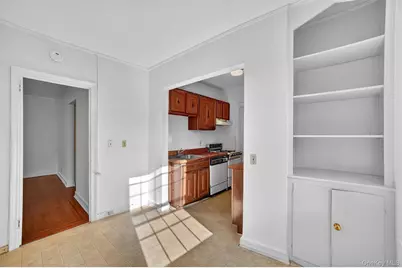 35 Parkview Avenue #6K, Bronxville, NY 10708 - Photo 11